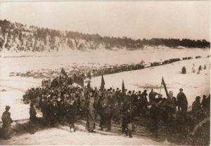 Демонстранты в Киренске 1917 год